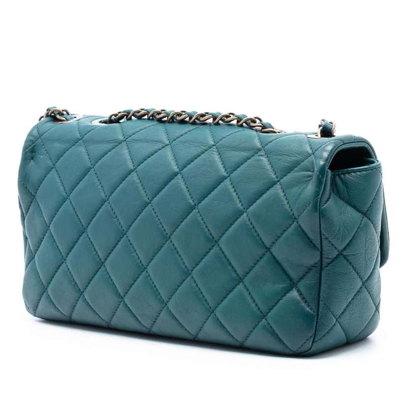 Chanel CC Quilted Lambskin East West Single Flap Blue Leather Good condition - Back View
