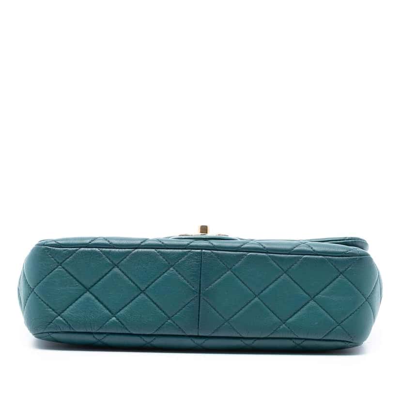 Chanel CC Quilted Lambskin East West Single Flap Blue Leather Good condition - Inside View
