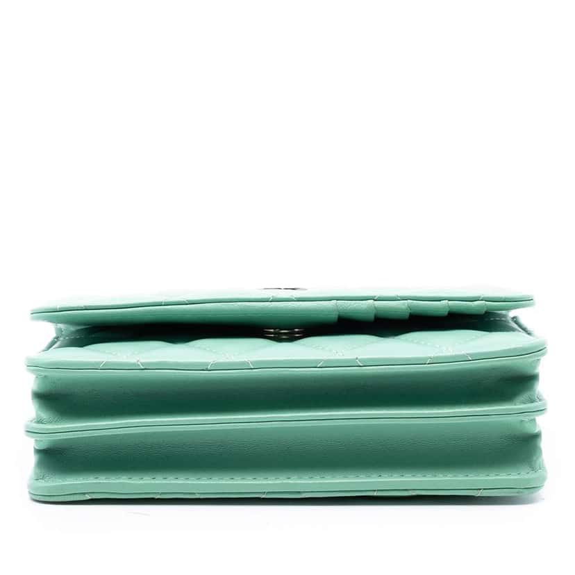 Chanel Mini CC Quilted Lambskin Wallet On Chain Green Leather Very good condition - Inside View