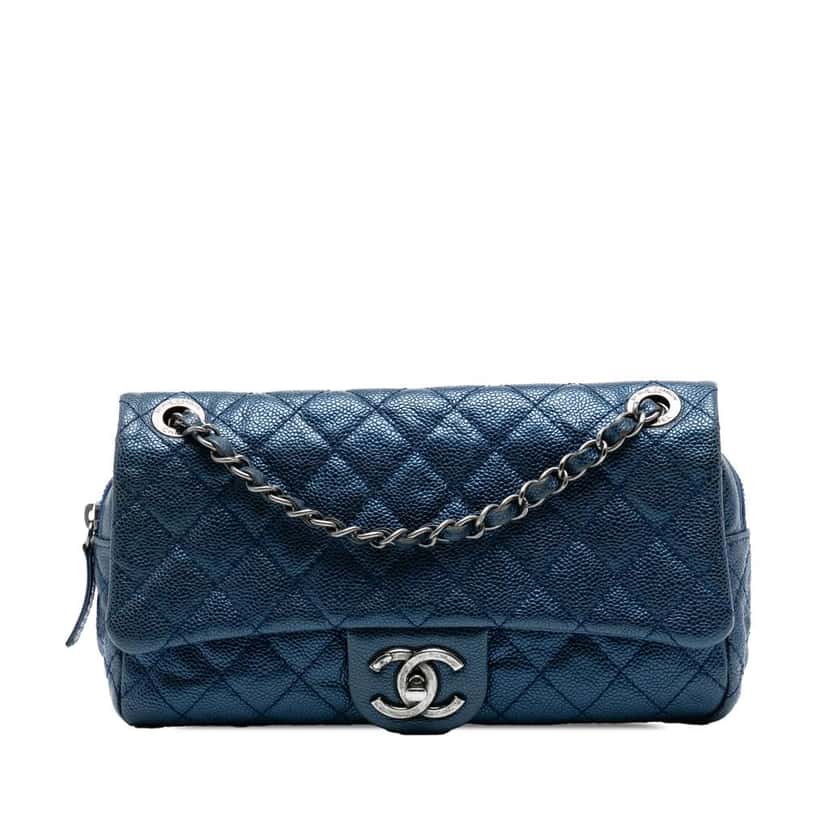 Chanel Medium Quilted Iridescent Caviar Easy Flap Blue Leather Good condition - Front View