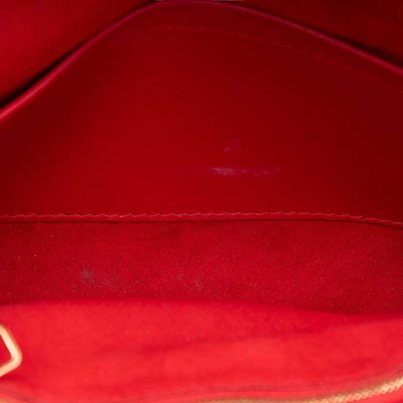 Louis Vuitton Leather Louise Chain MM Red Leather Very good condition - Model View