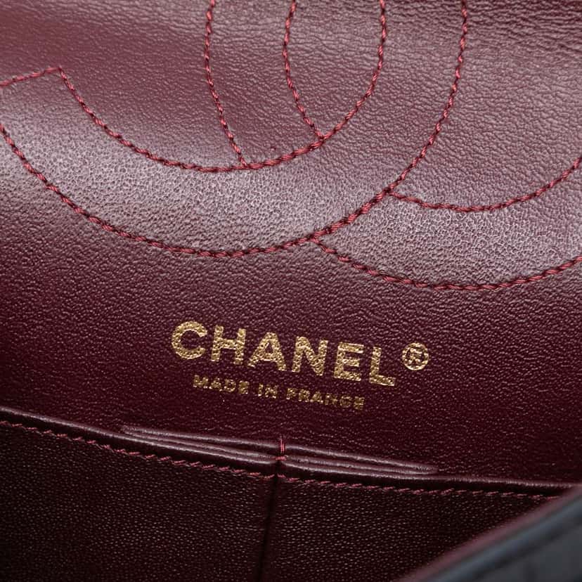 Chanel Reissue 2.55 Quilted Aged Calfskin Double Flap 225 Black Leather Good condition - Box View