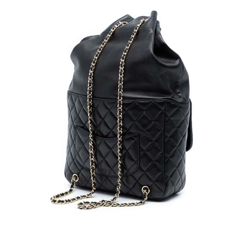 Chanel Large Quilted Lambskin In Seoul Backpack Black Leather Good condition - Back View