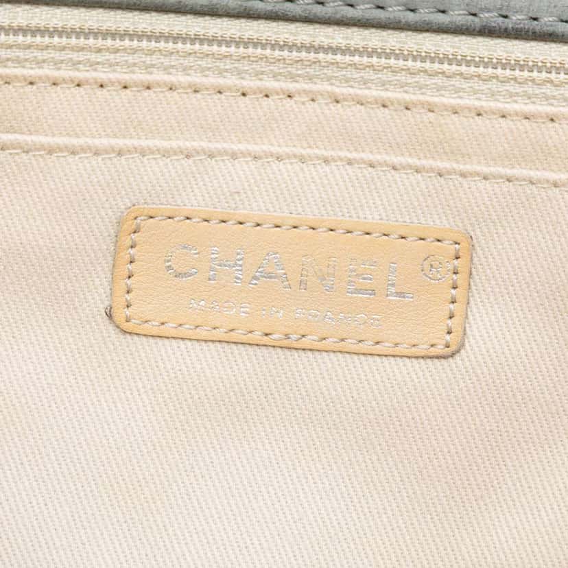 Chanel Calfskin French Riviera Shoulder Bag Grey Leather Good condition - Box View