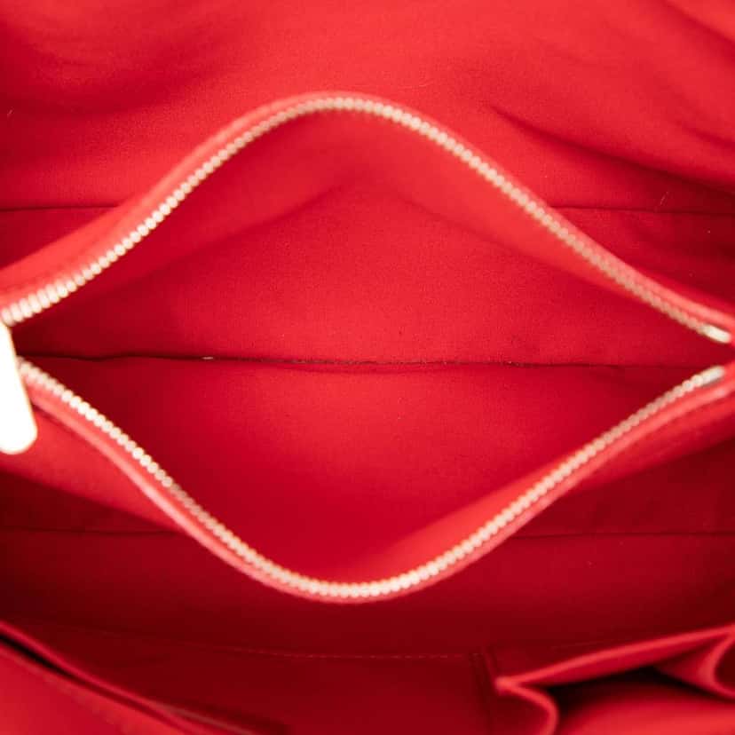 Louis Vuitton Epi Passy GM Red Leather Good condition - Model View