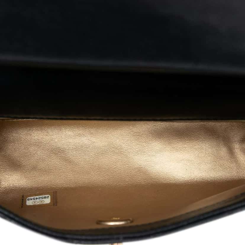 Chanel Mini CC Quilted Lambskin Flap Black Leather Good condition - Model View