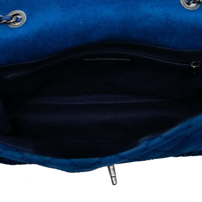 Chanel Medium Quilted Suede Whipstitch Single Flap Blue Leather Good condition - Model View