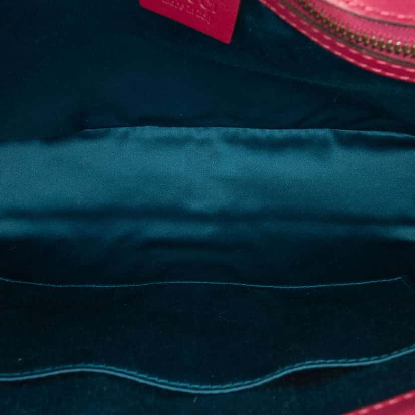 Gucci Large GG Marmont Matelasse Velvet Embroidered Blind For Love Shoulder Bag Pink Velvet Good condition - Model View