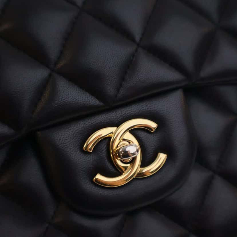 Chanel Jumbo Classic Lambskin Double Flap Black Leather Good condition - Box View