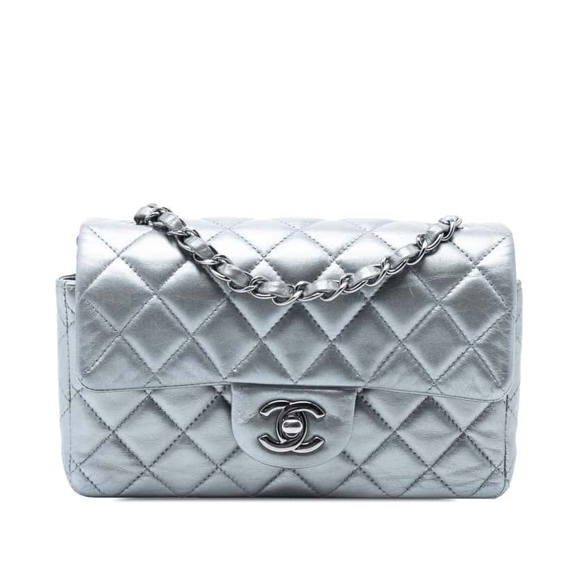 Chanel Small Quilted Metallic Lambskin Single Flap Silver Leather Very good condition - Front View