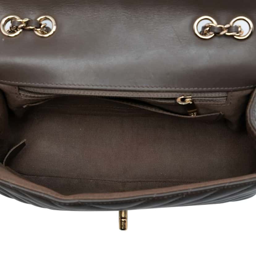 Chanel Small Chevron Lambskin Statement Flap Brown Leather Good condition - Model View