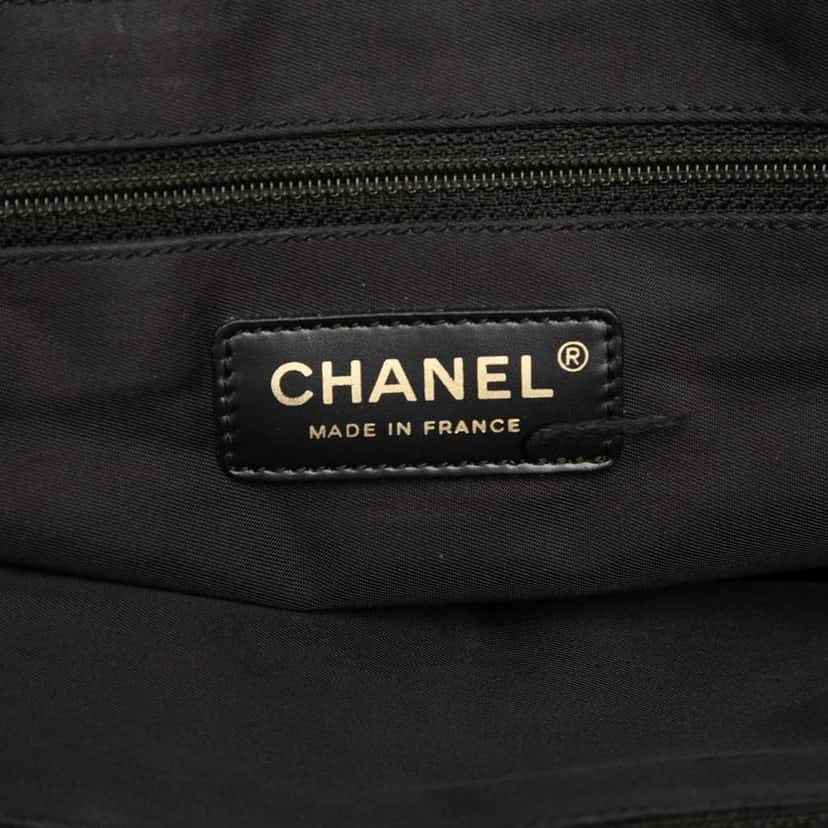Chanel New Travel Line Nylon Tote Black Good condition - Box View