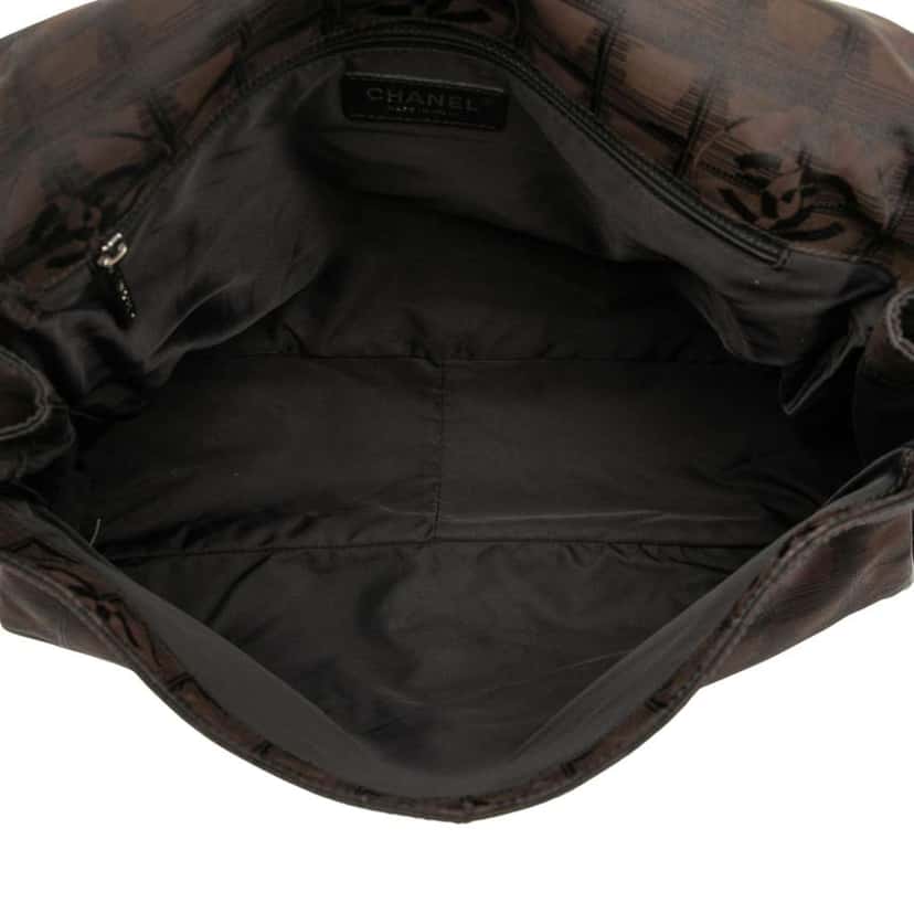 Chanel New Travel Line Nylon Messenger Brown Good condition - Model View
