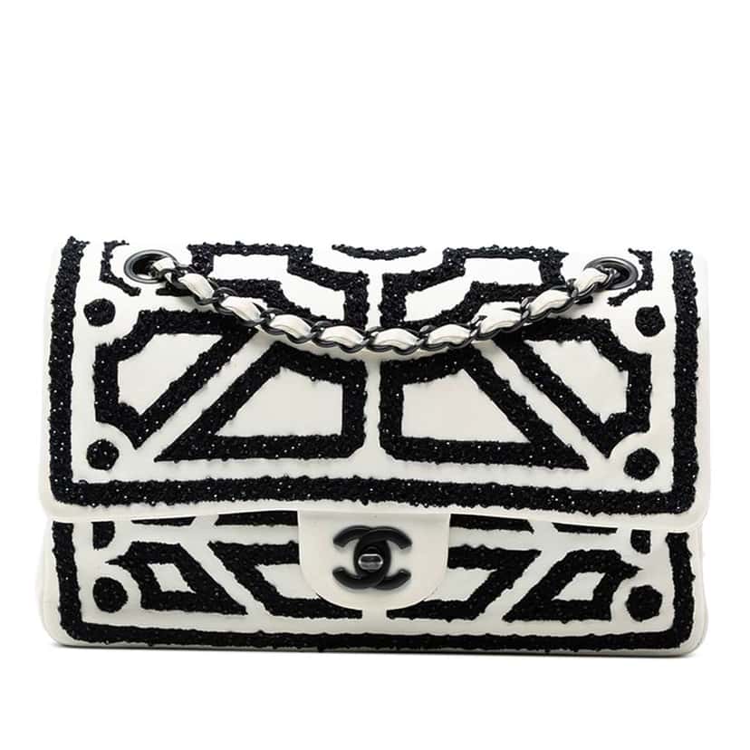 Chanel Medium Embroidered Lambskin Garden of Versailles Double Flap White Leather Good condition - Front View