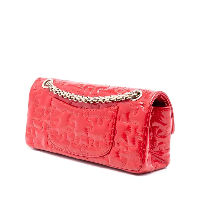 Chanel Reissue 2.55 Crackled Patent Puzzle East West Double Flap Red Leather Good condition - Back View