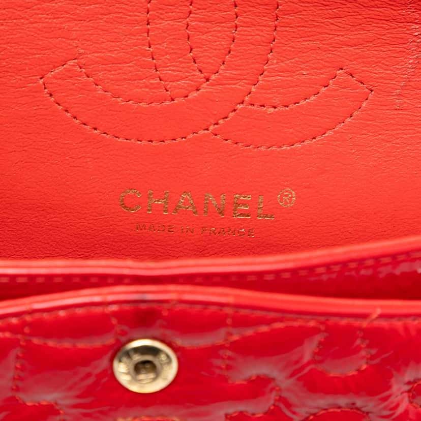 Chanel Reissue 2.55 Crackled Patent Puzzle East West Double Flap Red Leather Good condition - Box View