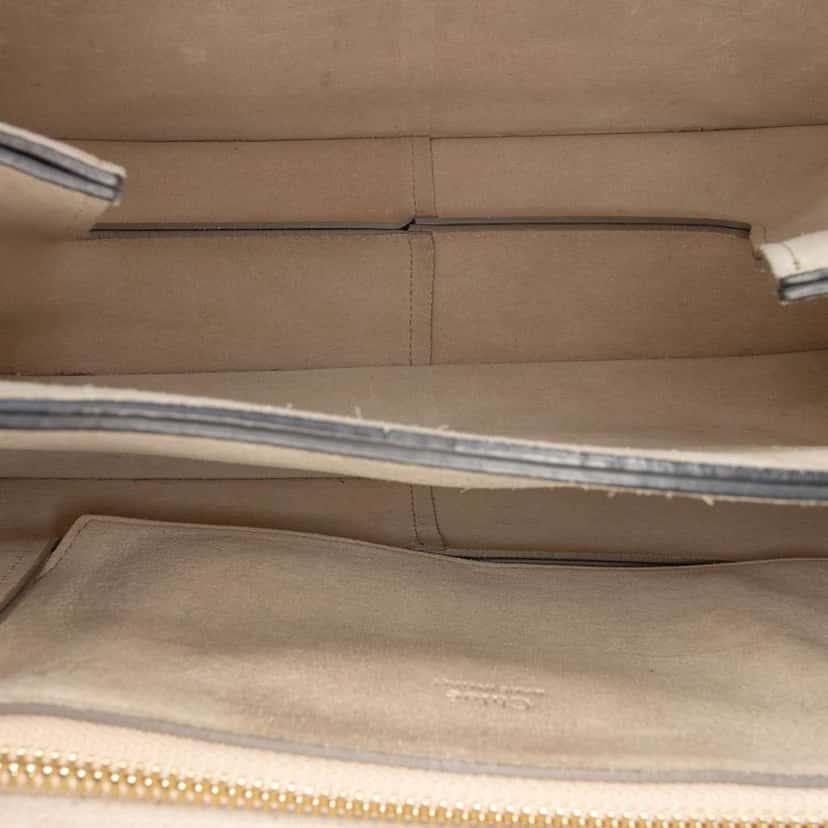 Chloé Medium Studded Suede and Calfskin Faye Crossbody Black Leather Good condition - Model View