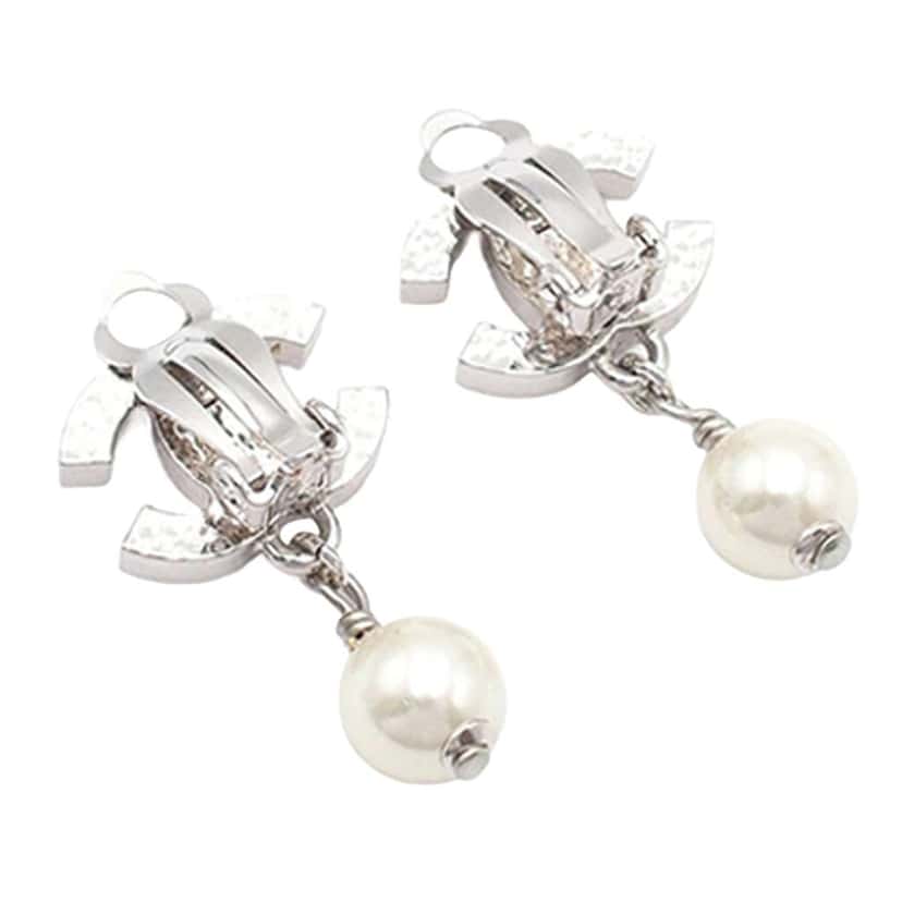 Chanel Silver Plated CC Faux Pearl Drop Clip On Earrings Silver Metal Good condition - Model View