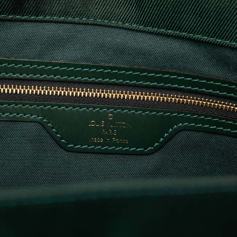 Louis Vuitton Taiga Dersou Green Leather Good condition - Box View