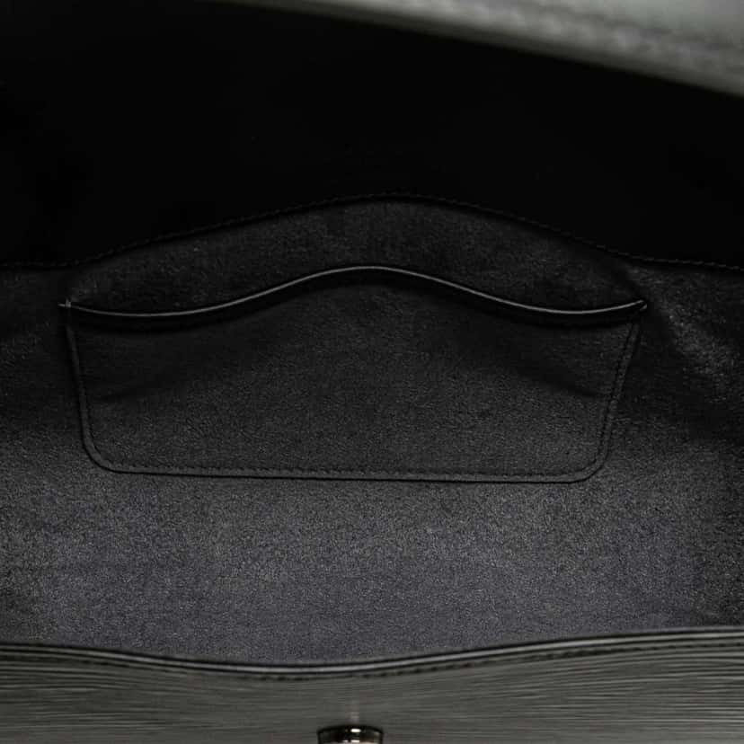 Louis Vuitton Epi Nocturne PM Black Leather Good condition - Model View