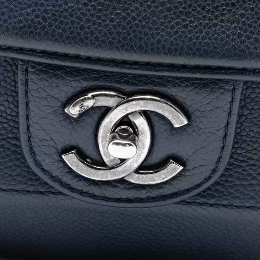 Chanel CC Diamond Stitch Caviar Flap Blue Leather Good condition - Box View