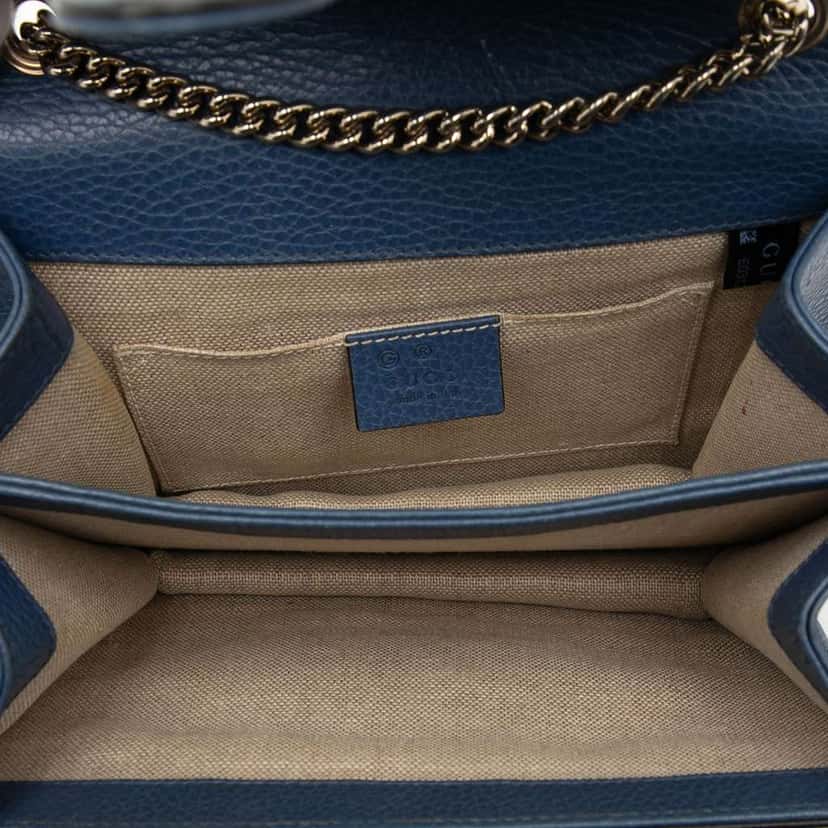 Gucci Small Dollar Calfskin Interlocking G Crossbody Blue Leather Very good condition - Model View