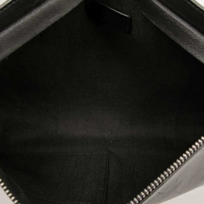 Loewe Leather Logo T Pouch Black Leather Good condition - Model View