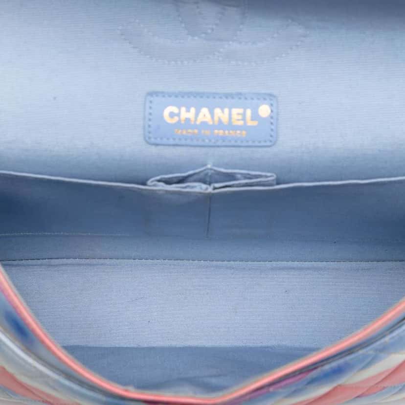 Chanel Medium Classic Printed Lambskin Watercolor Double Flap Pink Leather Very good condition - Model View