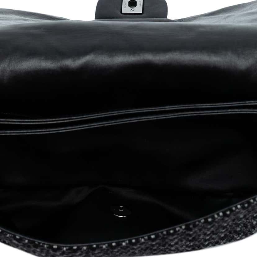 Chanel Large Tweed and Sequin Icons 3 Accordion Flap Black Tweed Good condition - Model View