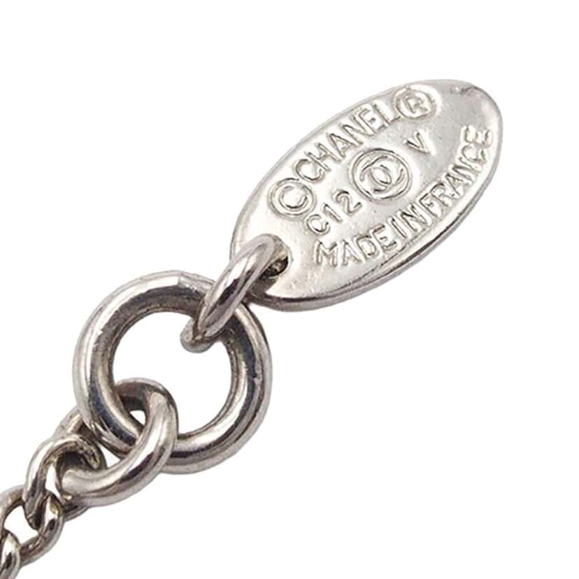 Chanel CC Silver Plated Rhinestones Pendant Necklace Silver Metal Good condition - Model View