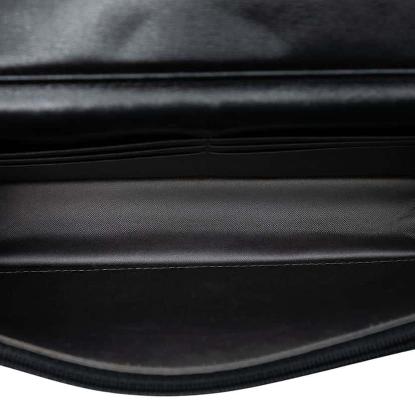 Chanel Studded Lambskin CC Wallet on Chain Black Leather Very good condition - Model View