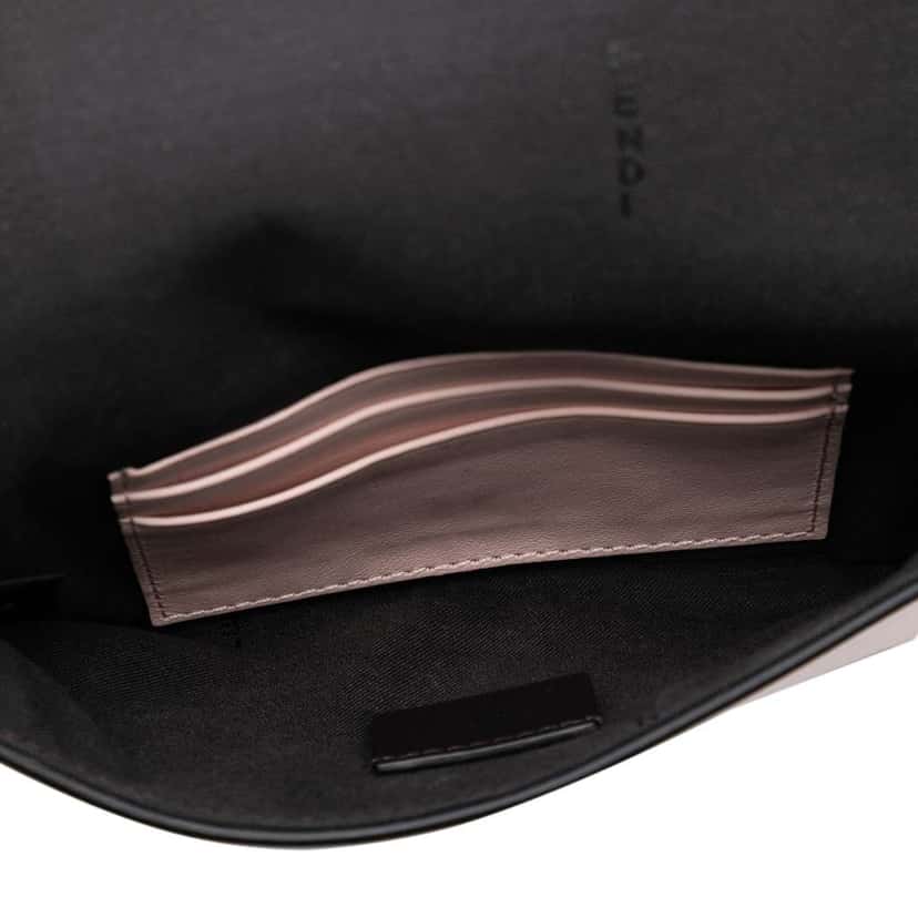 Fendi Leather Duo Baguette Crossbody Pink Leather Good condition - Model View