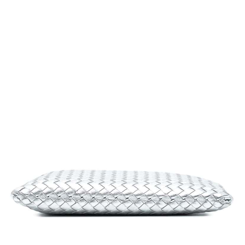 Bottega Veneta Metallic Leather Intrecciato Clutch Silver Leather Good condition - Inside View