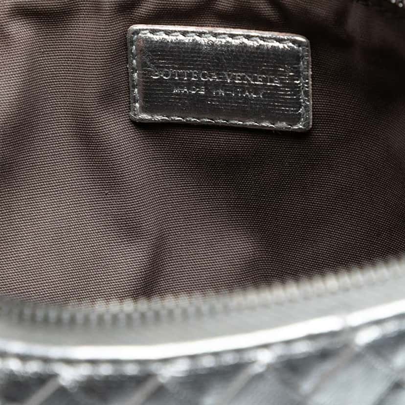 Bottega Veneta Metallic Leather Intrecciato Clutch Silver Leather Good condition - Box View