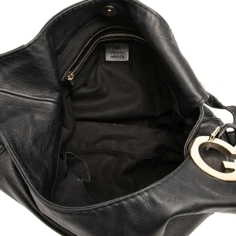 Gucci Guccissima Trimmed Leather Charlotte Crossbody Black Leather Good condition - Model View