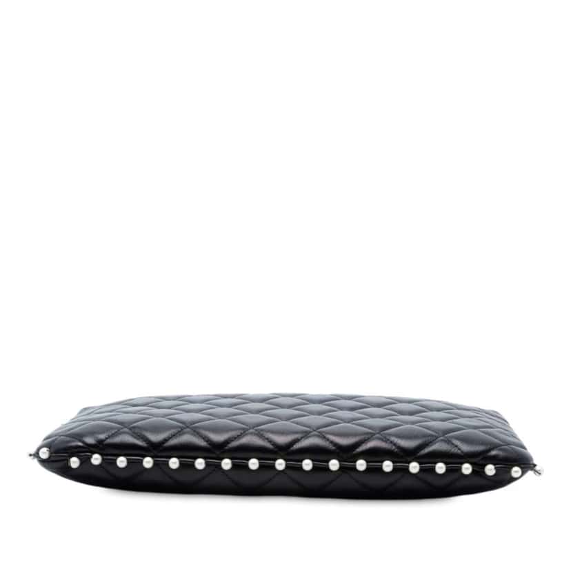 Chanel Medium Quilted Lambskin Pearl O Case Clutch Black Leather Good condition - Inside View