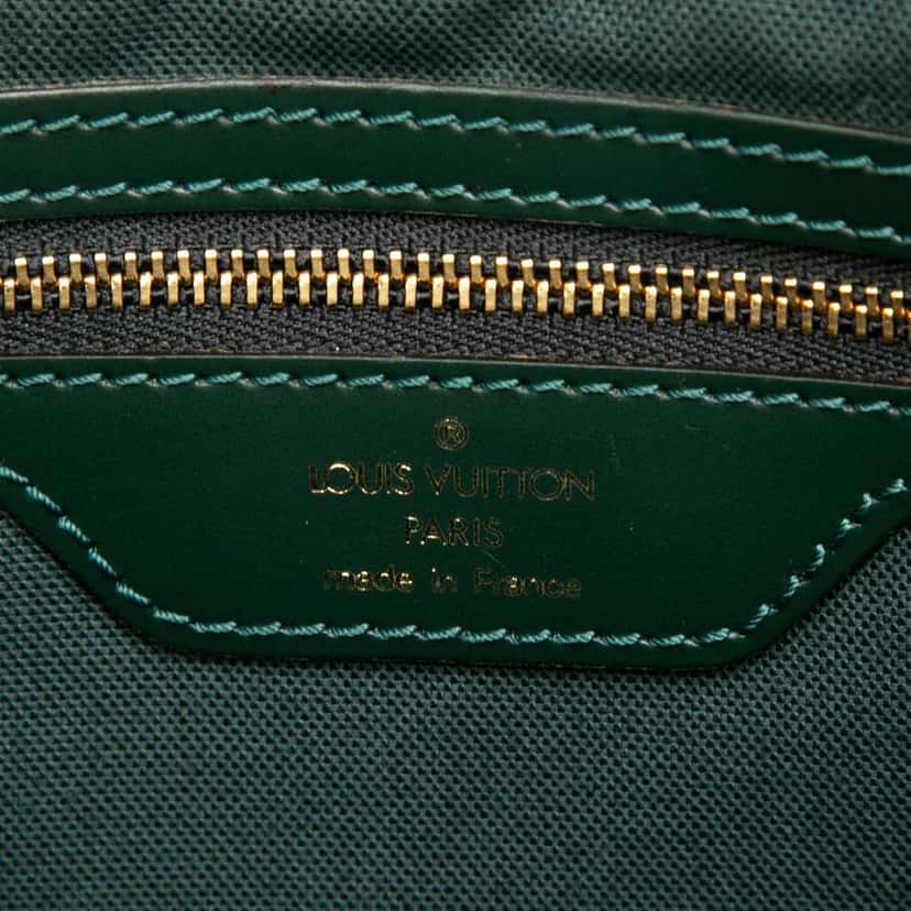 Louis Vuitton Taiga Dersou Green Leather Good condition - Box View