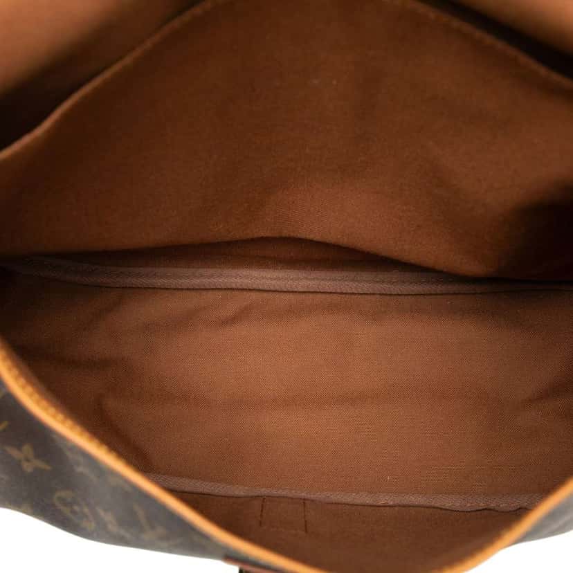 Louis Vuitton Monogram Saumur 35 Brown Fair condition - Model View