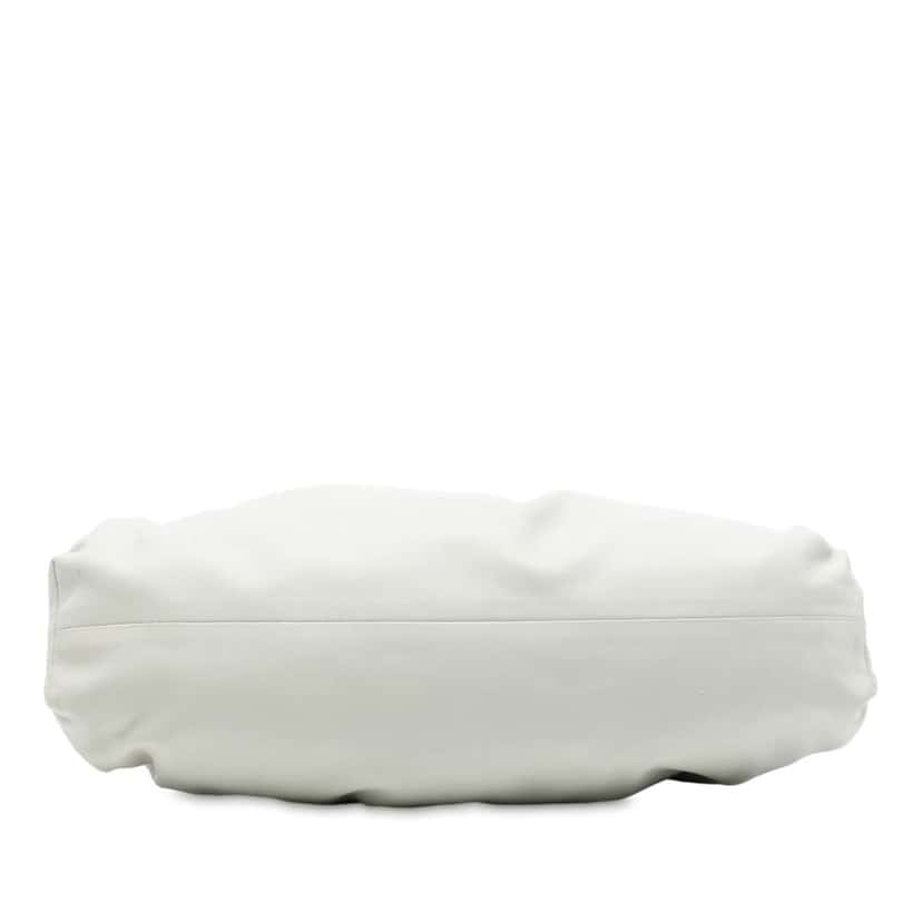Bottega Veneta Lambskin The Pouch White Leather Good condition - Inside View