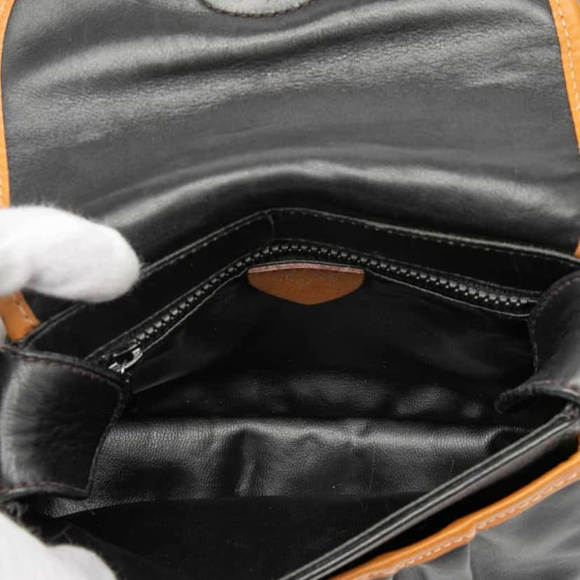 Celine Leather Crossbody Black Leather Good condition - Model View