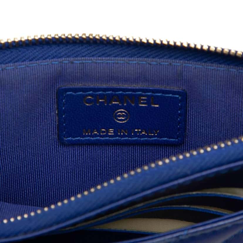 Chanel CC Chevron Calfskin Zip Wallet Blue Leather Good condition - Box View
