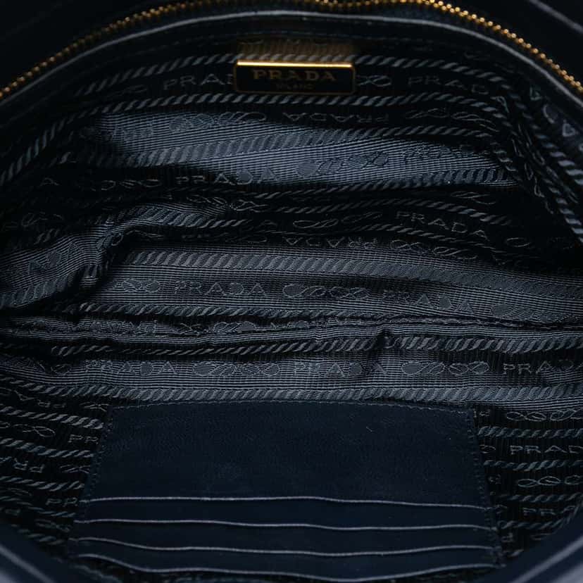 Prada Tessuto Gaufre Crossbody Blue Good condition - Model View