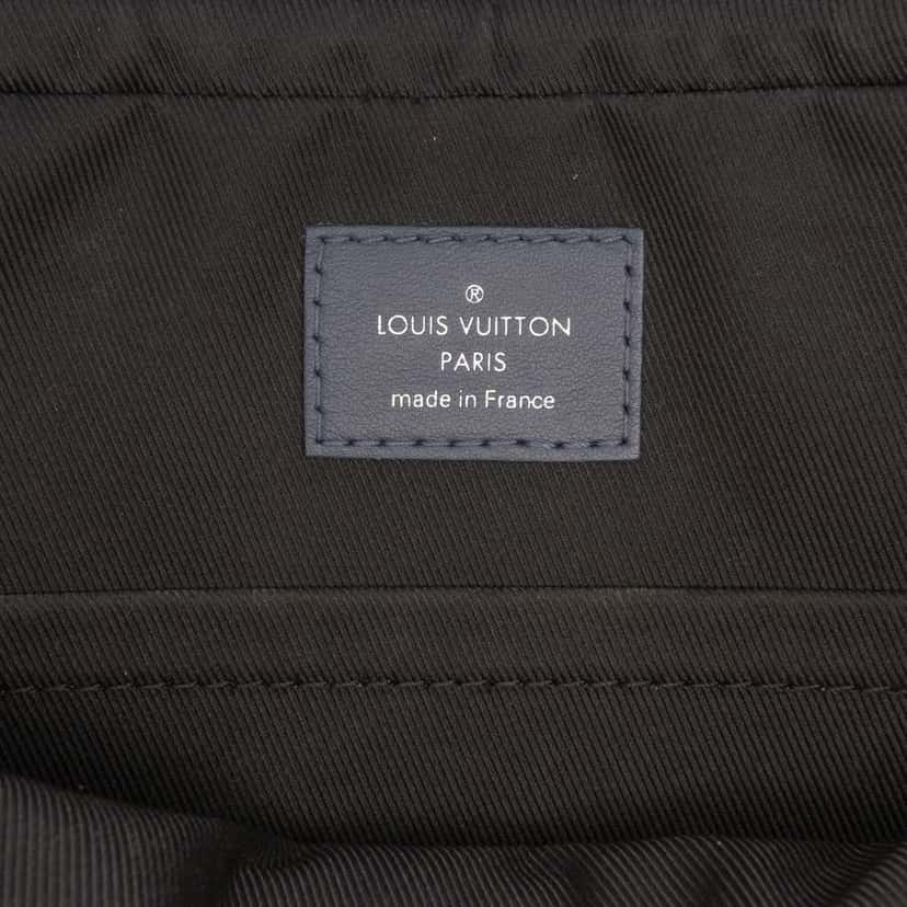 Louis Vuitton Monogram Shadow Duo Messenger Blue Leather Good condition - Model View