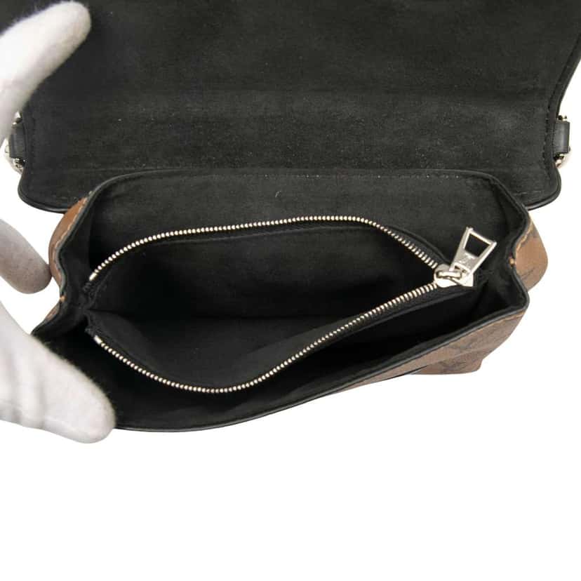 Louis Vuitton Monogram Reverse and Epi Printed Kabuki Masks Pochette Brown Good condition - Model View