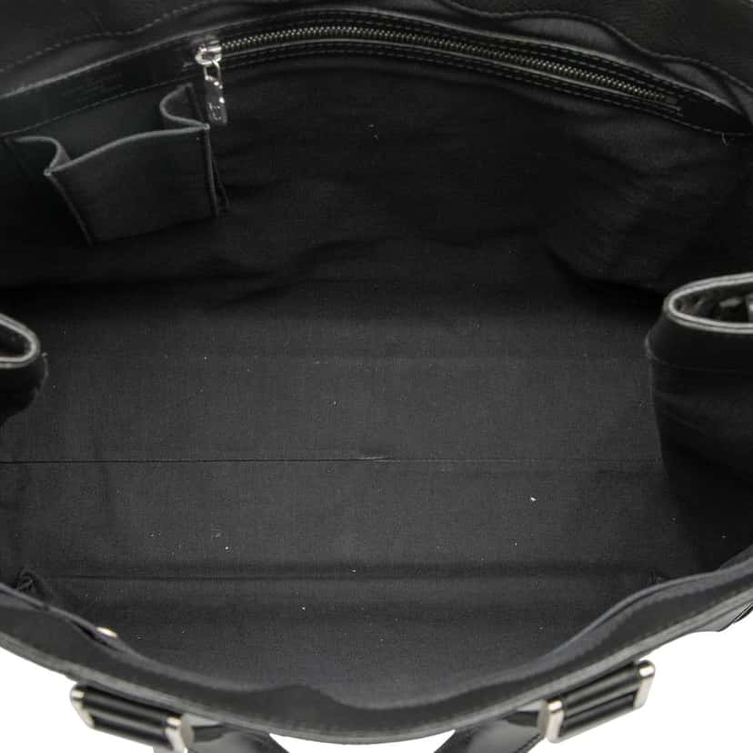 Louis Vuitton Taiga Kasbek GM Black Leather Good condition - Model View