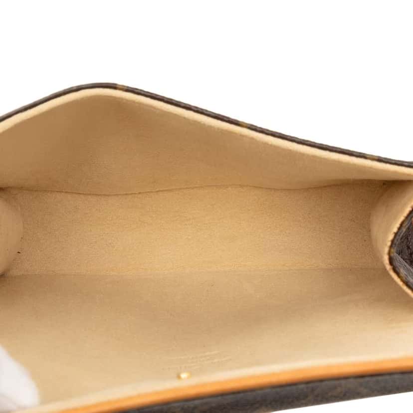 Louis Vuitton Monogram Pochette Florentine Brown Very good condition - Model View