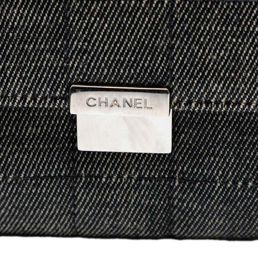 Chanel CC Choco Bar Denim Chain Flap Grey Denim Good condition - Box View