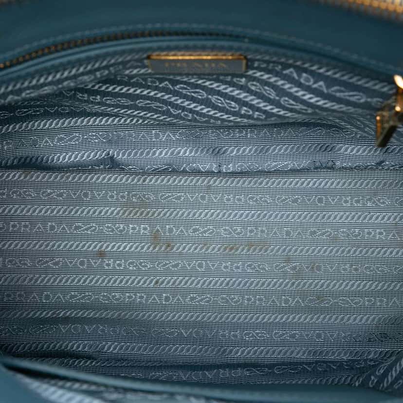 Prada Small Saffiano Lux Galleria Double Zip Satchel Blue Leather Good condition - Model View