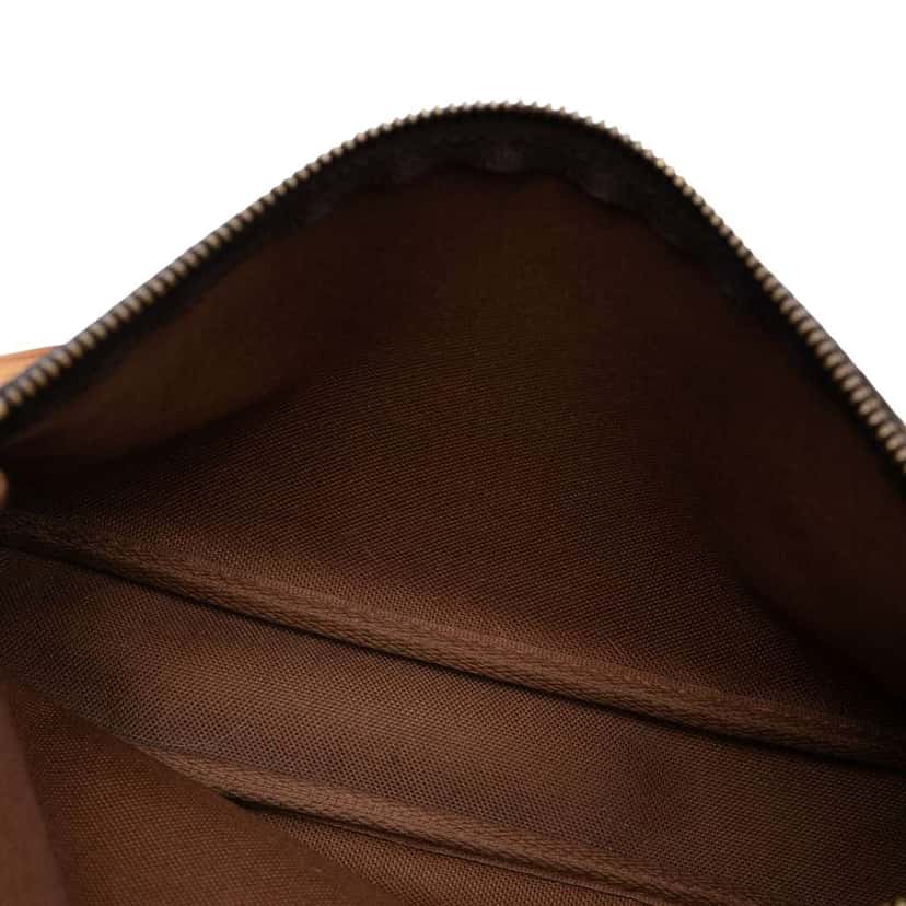 Louis Vuitton Monogram Pochette Accessoires Brown Good condition - Model View