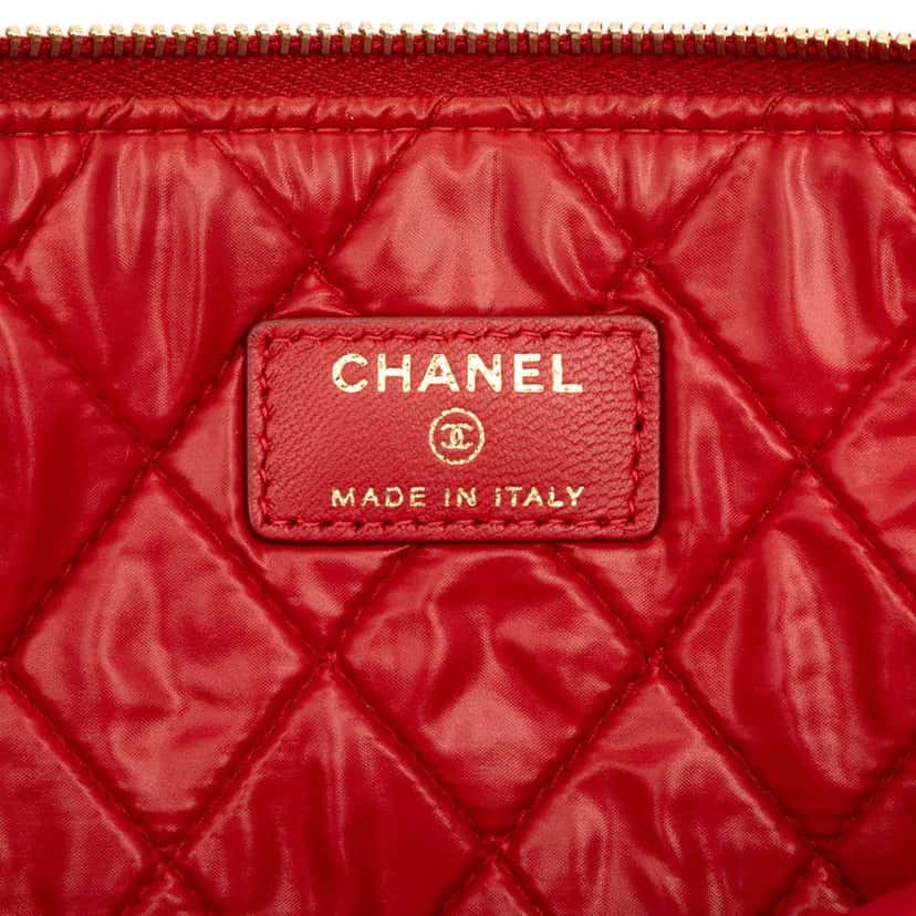 Chanel Large Quilted Lambskin Casino Charms O Case Clutch Red Leather Good condition - Box View